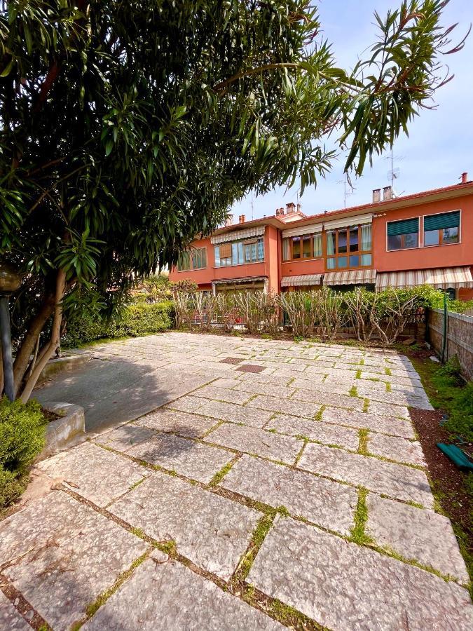 Appartamenti Villa Lina Desenzano del Garda Exterior photo